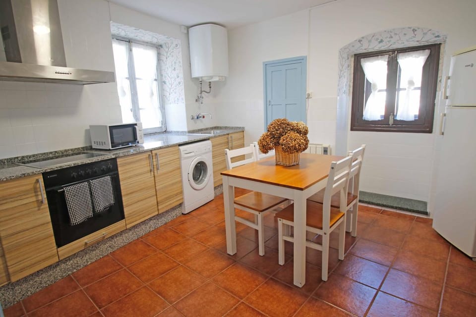 AL SON DE LAS OLAS Apartment in Lastres