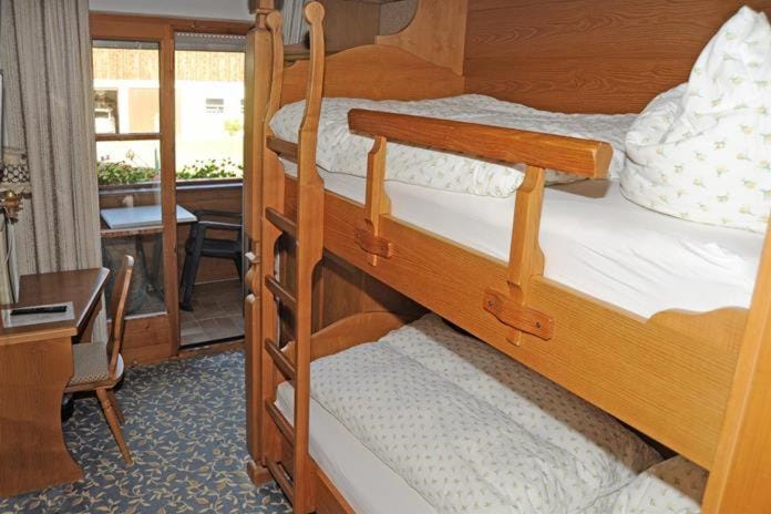 Gästehaus Nigg Bed and Breakfast in Fussen