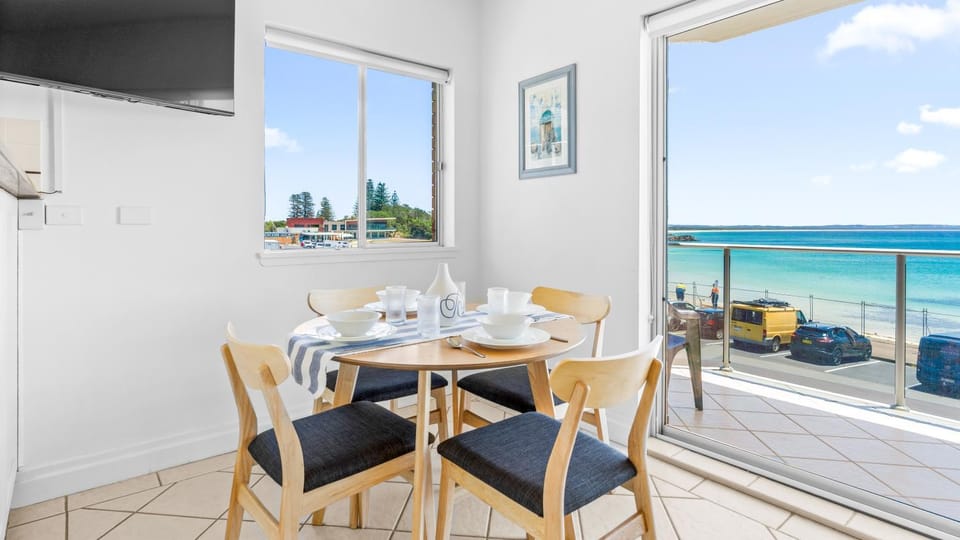 Dining area, Beach, Sea view