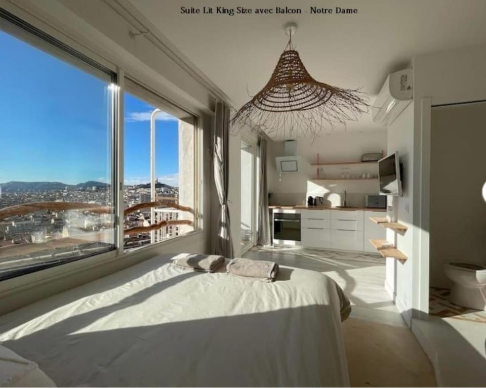 LaFrenchCasa Clandestina Apartment in Marseille