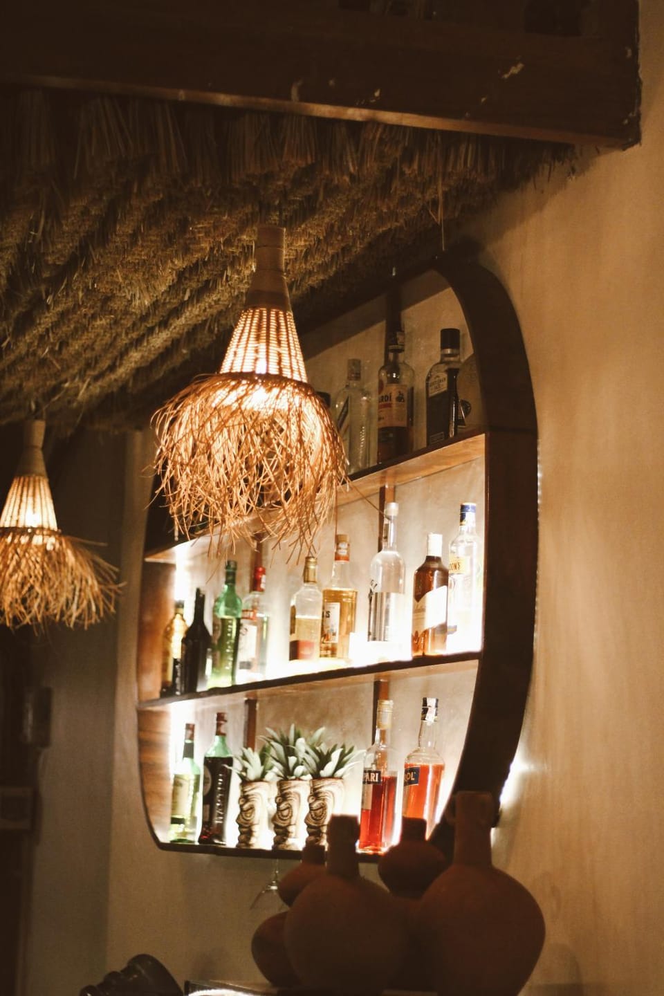 Nightclub / DJ, Lounge or bar, Lounge or bar, Food and drinks, Drinks