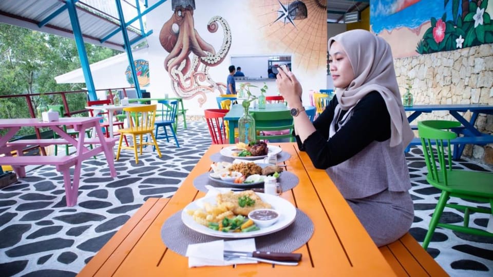 Baron Lighthouse Cottage & Eatery Nature lodge in Special Region of Yogyakarta