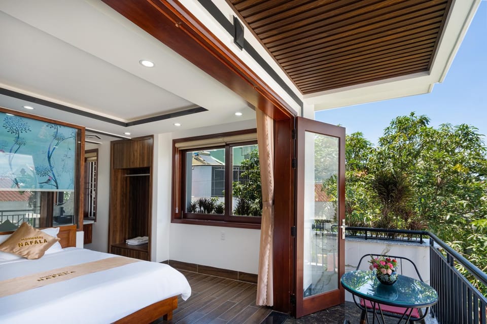 Coffee/tea facilities, View (from property/room), Balcony/Terrace
