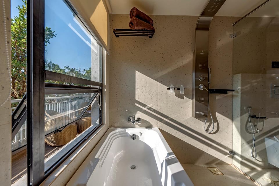 Bathroom, Bath