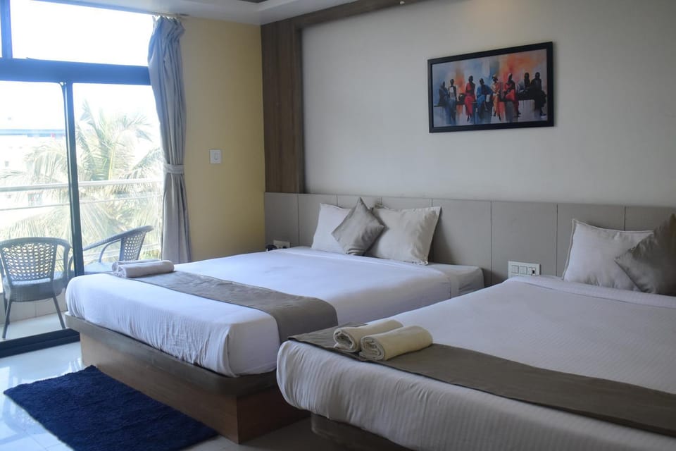 Bed, Living room, Bedroom, Guests, Area and facilities, group of guests, furniture, towels, VIP, air conditioner