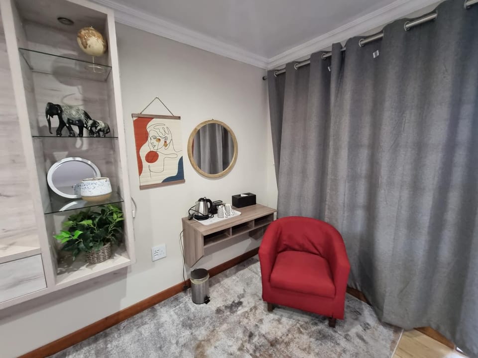 Valley View dullstroom - check in at The Highlander Hotel Motel in South Africa