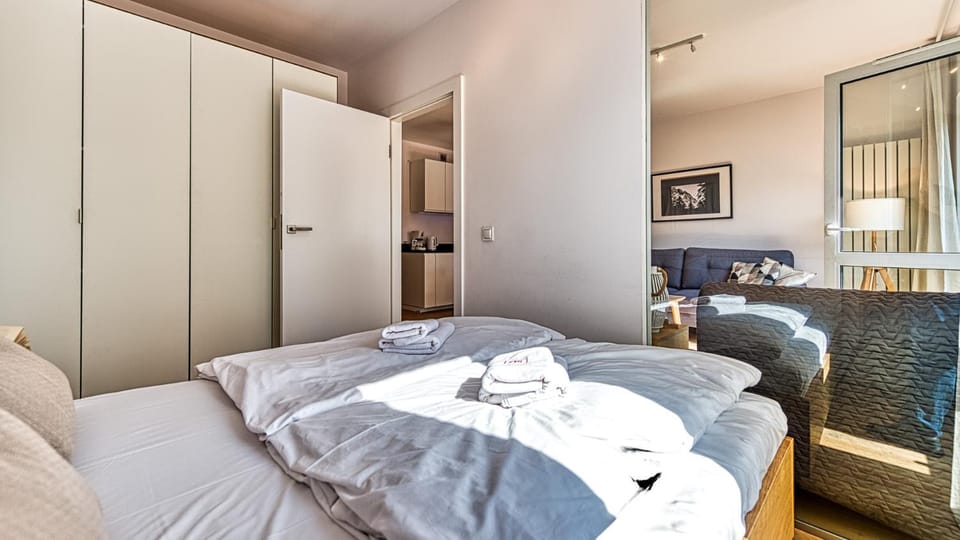 Apartament Skandynawski 54 z Garażem Podziemnym - 5D Apartments Apartment in Lower Silesian Voivodeship