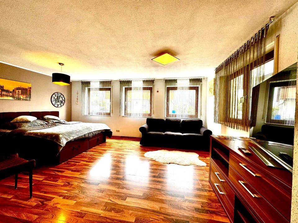 Bed, Photo of the whole room, Bedroom