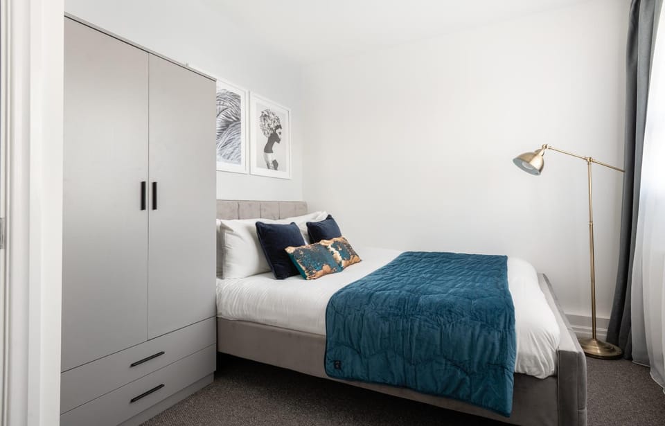 Bed, Bedroom, wardrobe