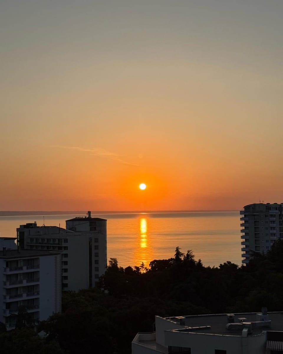 Bird's eye view, Sunrise