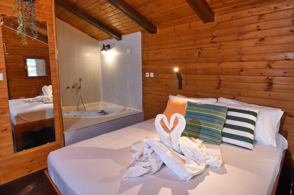 Bed, Hot Tub