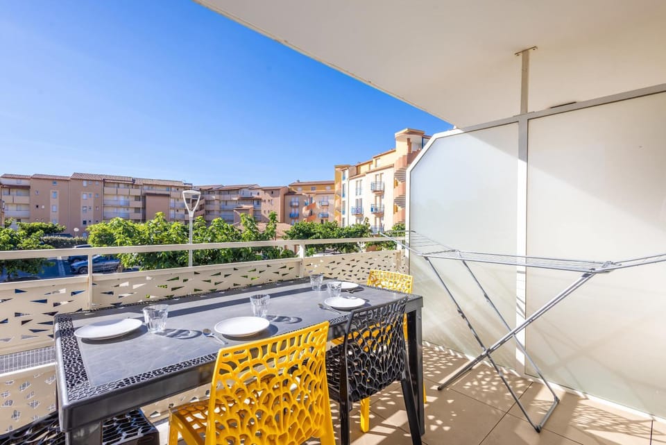 Agréable appartement pour 4 personnes à 150m de la plage Apartment in Vias