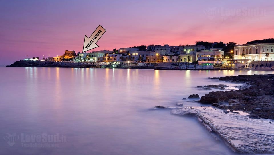 Nearby landmark, Natural landscape, Evening entertainment, Sea view, Sunset
