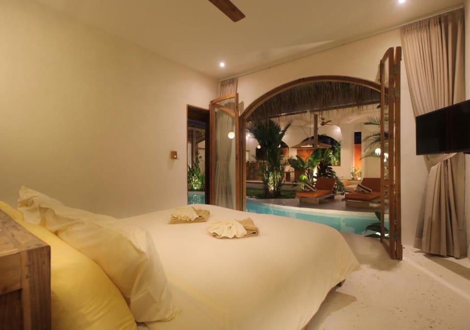 Bedroom, Pool view