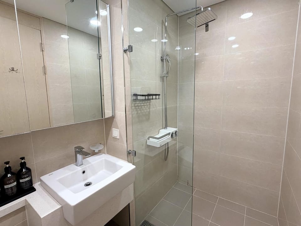 Hotel Tour Incheon Airport Hotel & Suites Hotel in Incheon