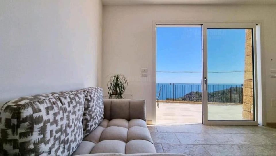 Living room, Sea view