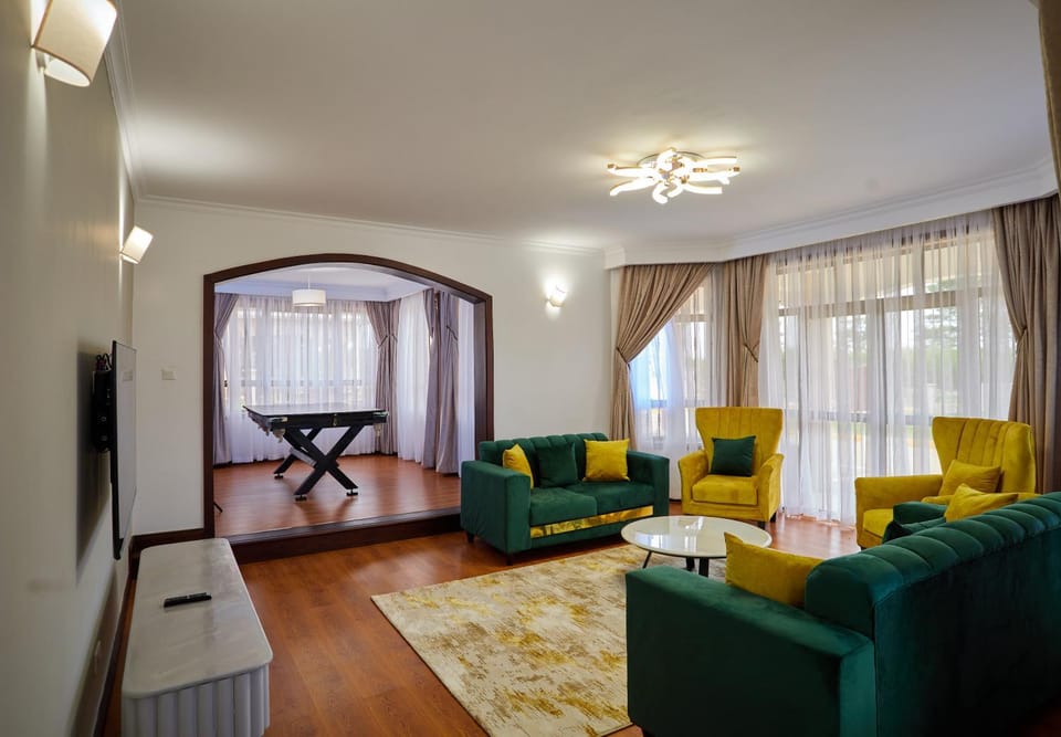 Living room, Seating area