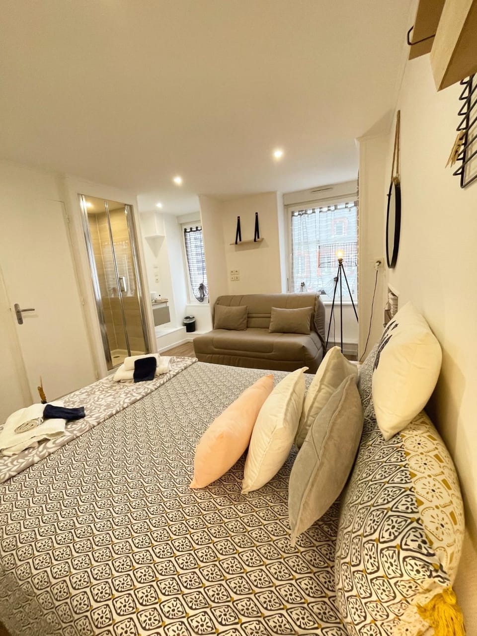 La Casa Wifi Netflix Apartment in Normandy