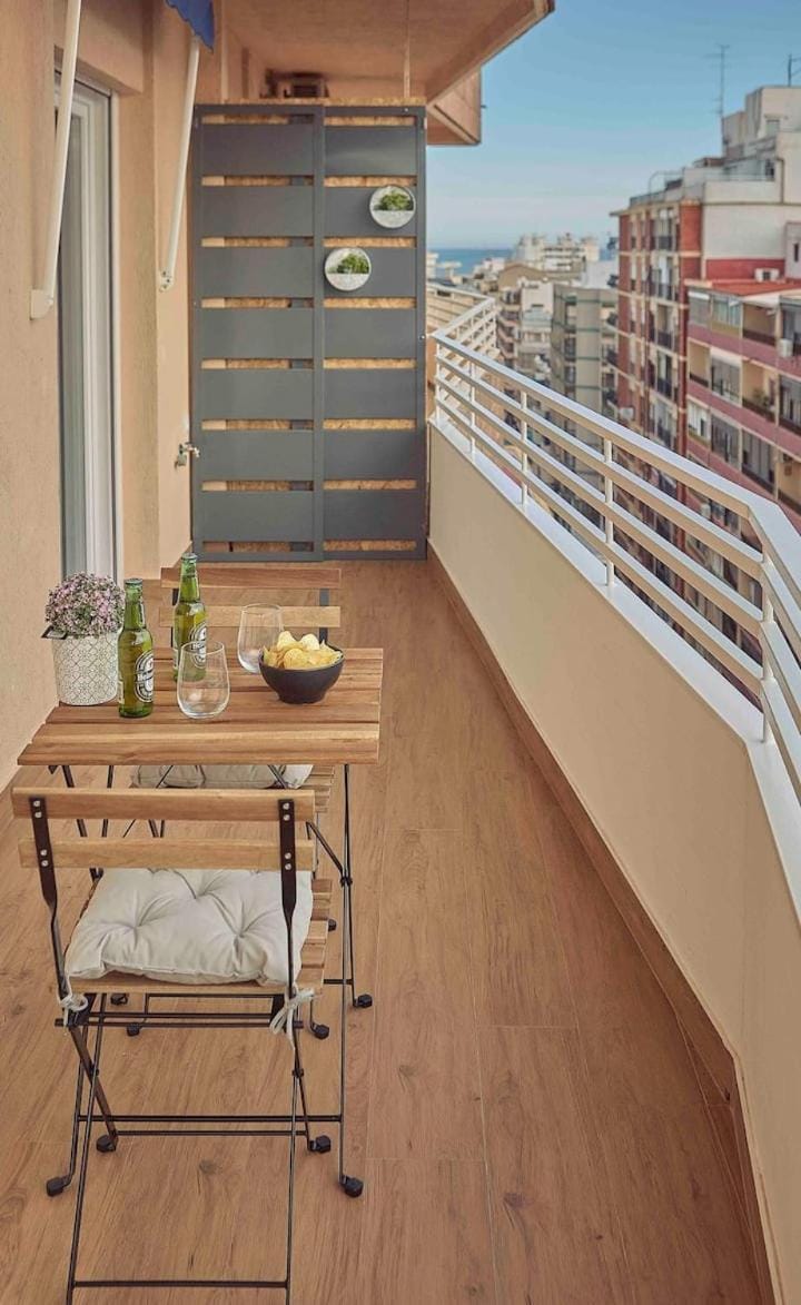 Balcony/Terrace, City view, Street view