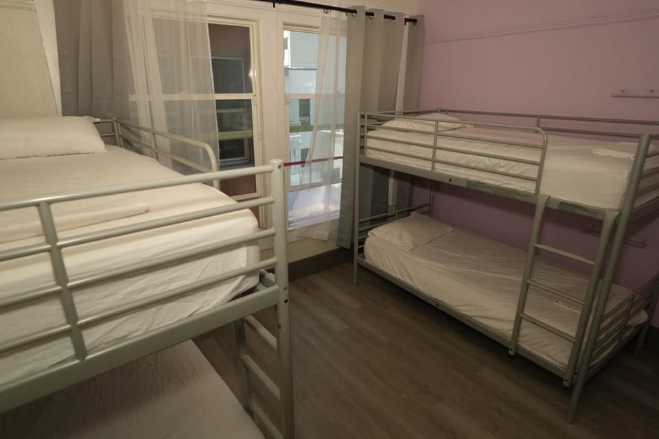 Bed, Photo of the whole room, bunk bed