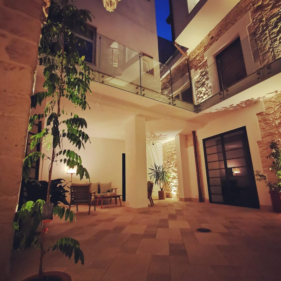 Patio, Night