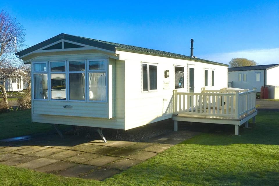 Beautiful 3 bed caravan SouthviewPark Skegness House in Skegness