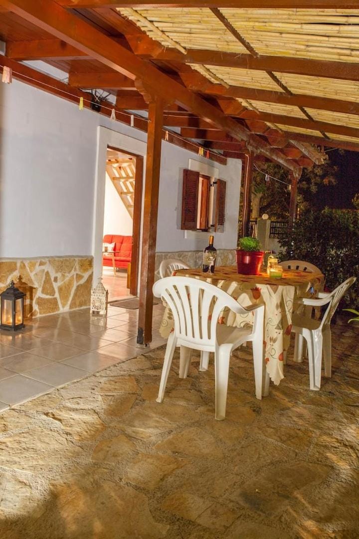 Patio, Facade/entrance