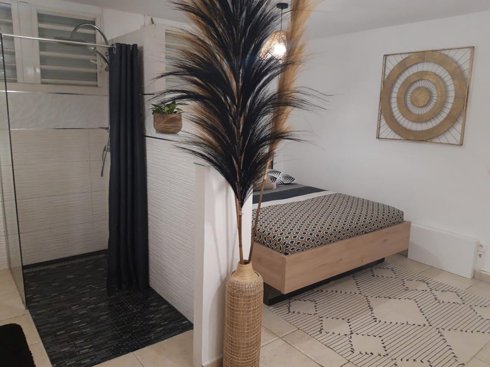 La Romarine - Chambre PAMPA Bed and Breakfast in Le Gosier