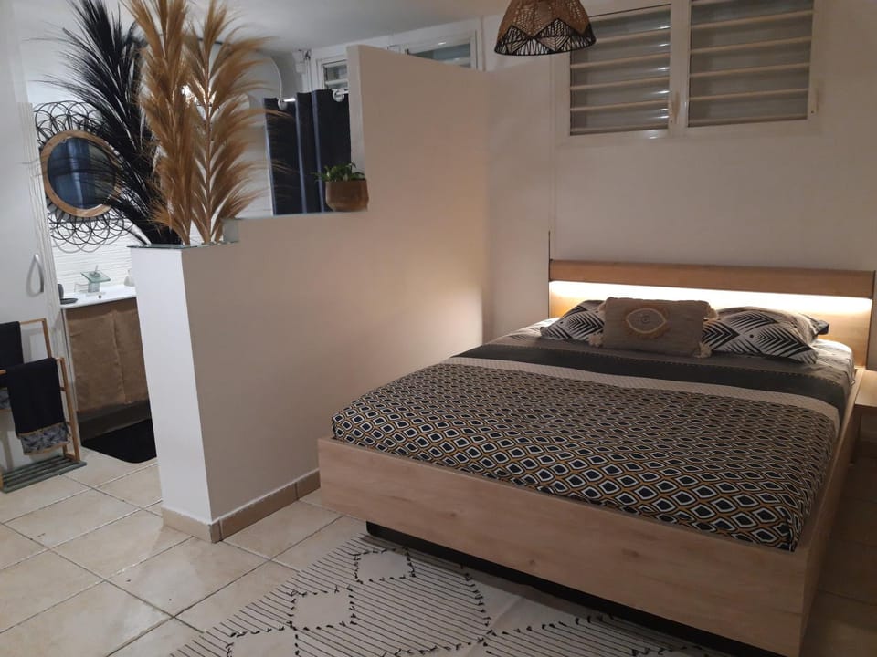 La Romarine - Chambre PAMPA Bed and Breakfast in Le Gosier