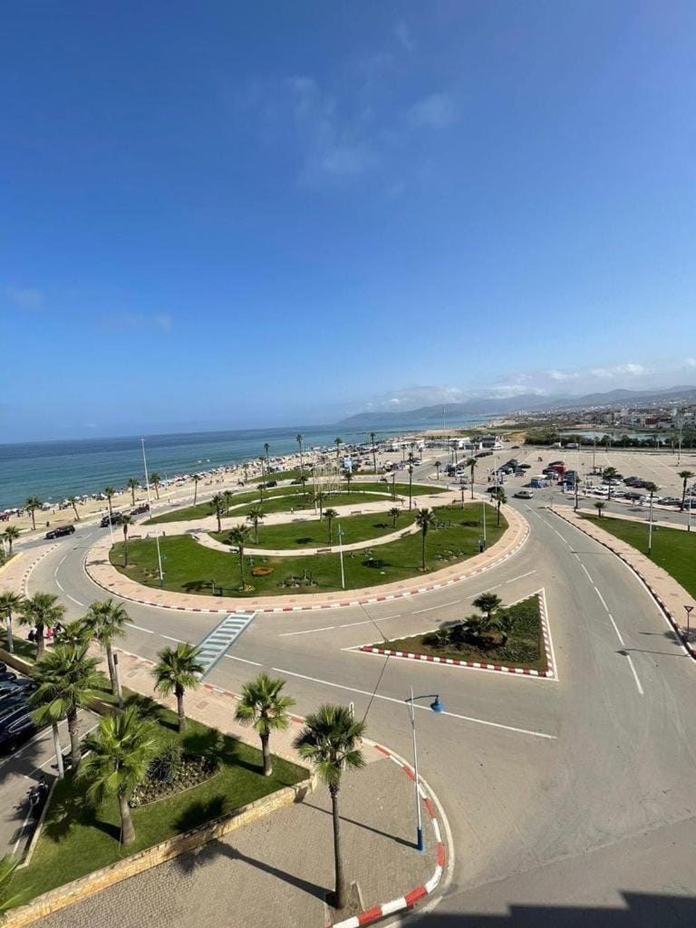 Neighbourhood, Natural landscape, Beach, Location