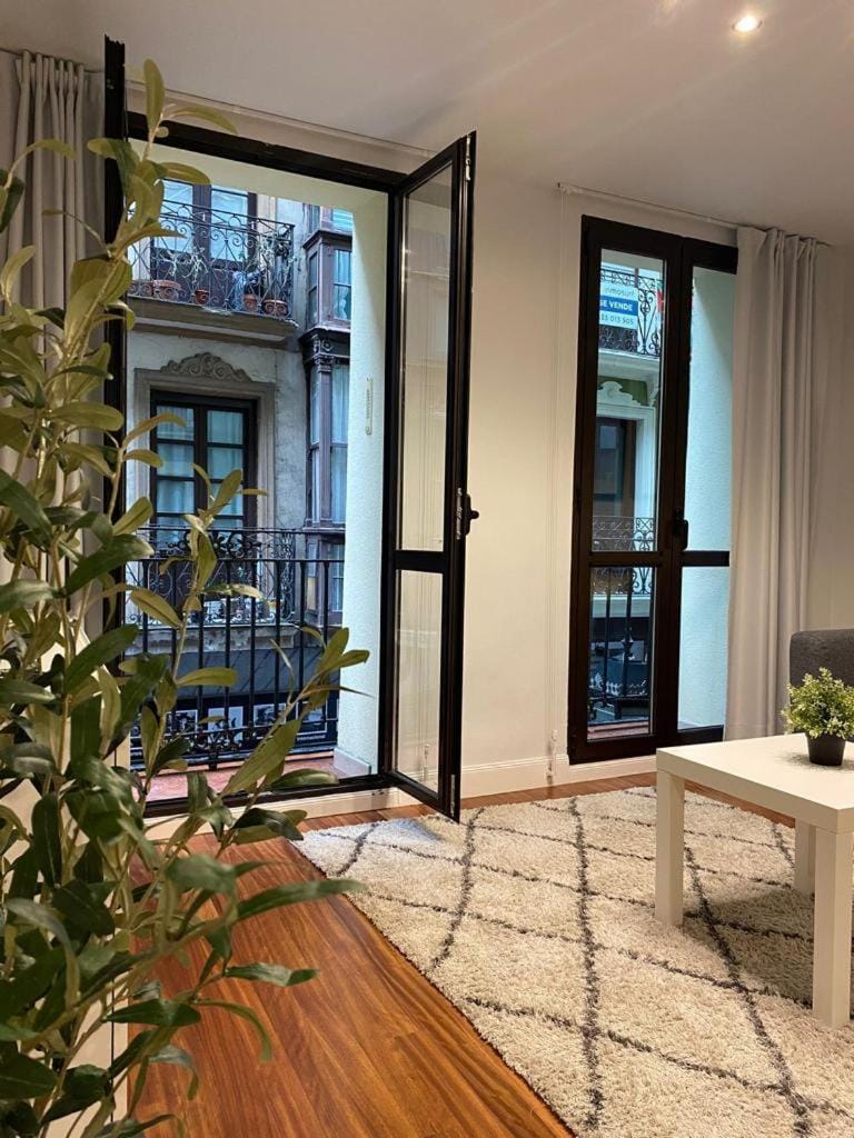 View (from property/room), Balcony/Terrace, Living room, Dining area