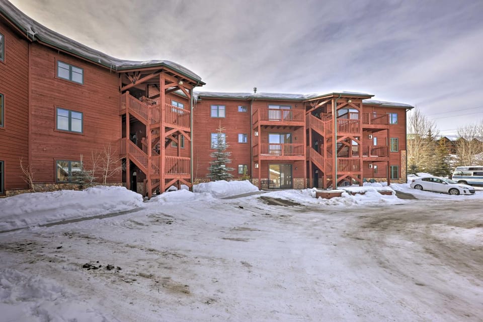 Mountainside Grand Lake Condo w/ Patio! House in Grand Lake