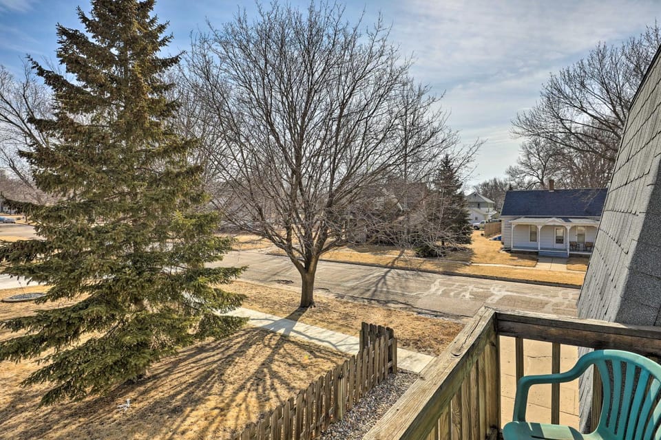 Akron Apartment w/ Balcony - Hunting Nearby! Apartment in Iowa