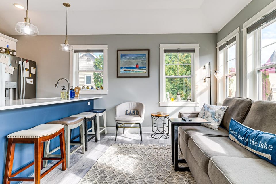 Walk to Dtwn: Charlevoix Condo w/ Fireplace House in Charlevoix