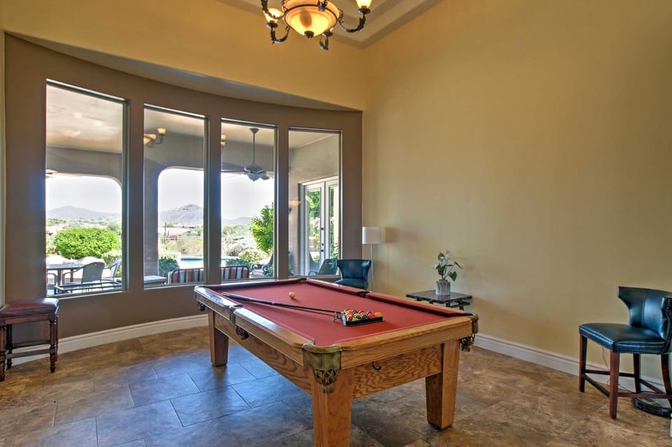 Luxe Scottsdale Home w/ Pool & Mountain Views! House in Scottsdale