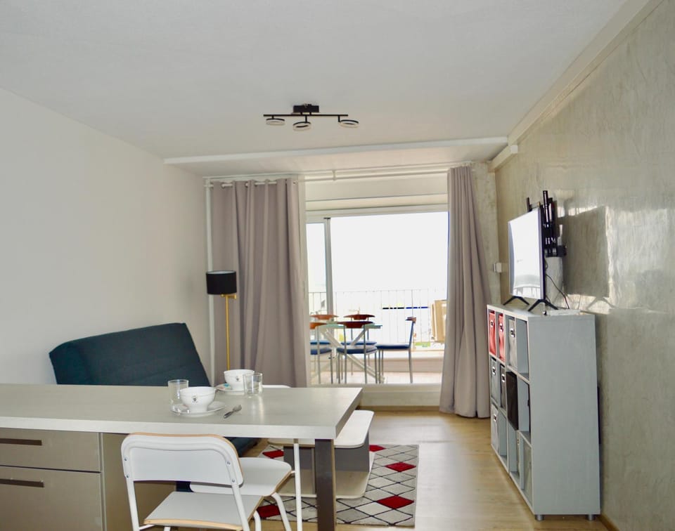 LE PEARL - La grande motte 1er ligne vue mer - climatisation et parking Apartment in La Grande-Motte