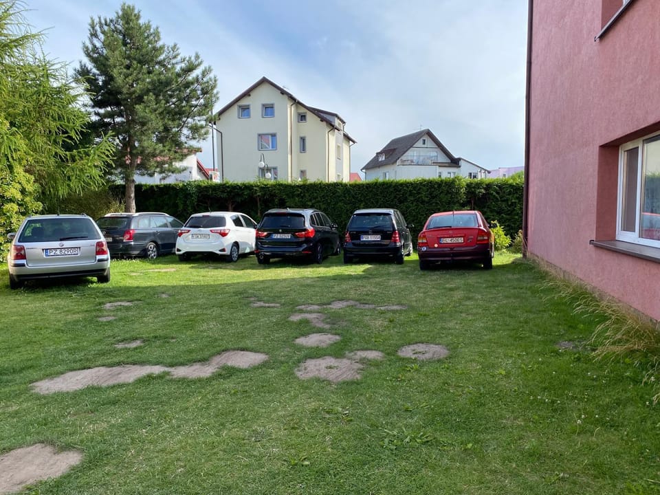 Area and facilities, Parking