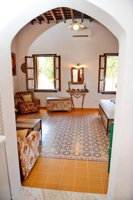 Living room, Seating area
