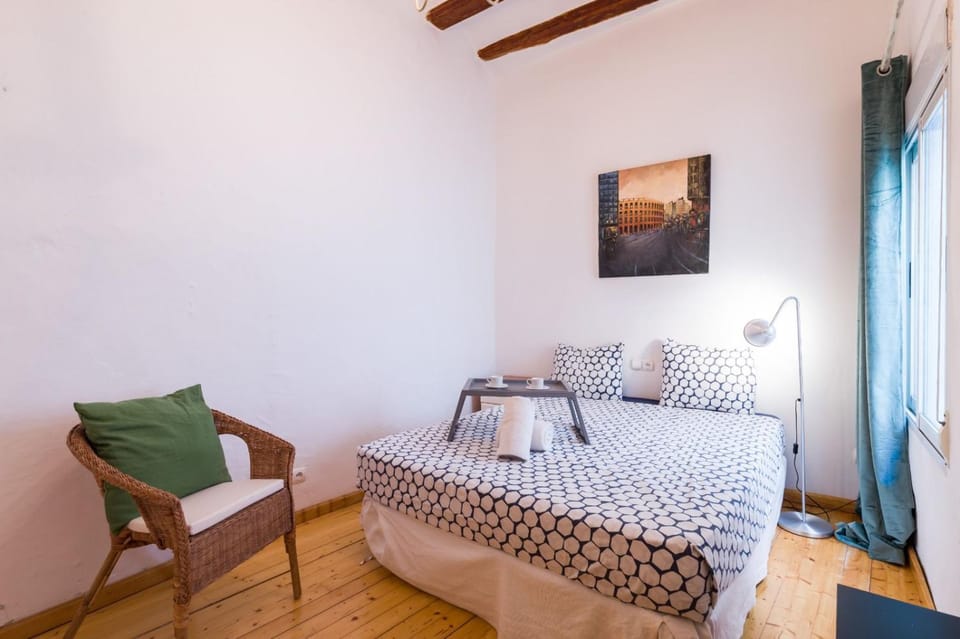 Bed, Photo of the whole room, Bedroom
