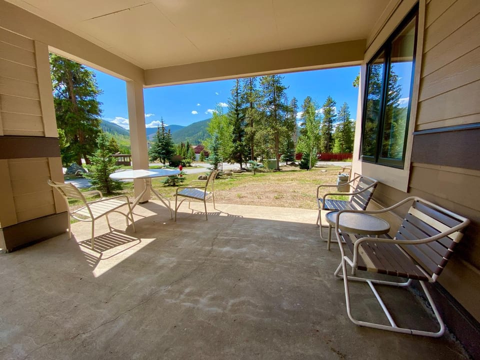 Quicksilver 1605 by SummitCove Lodging in Colorado House in Keystone
