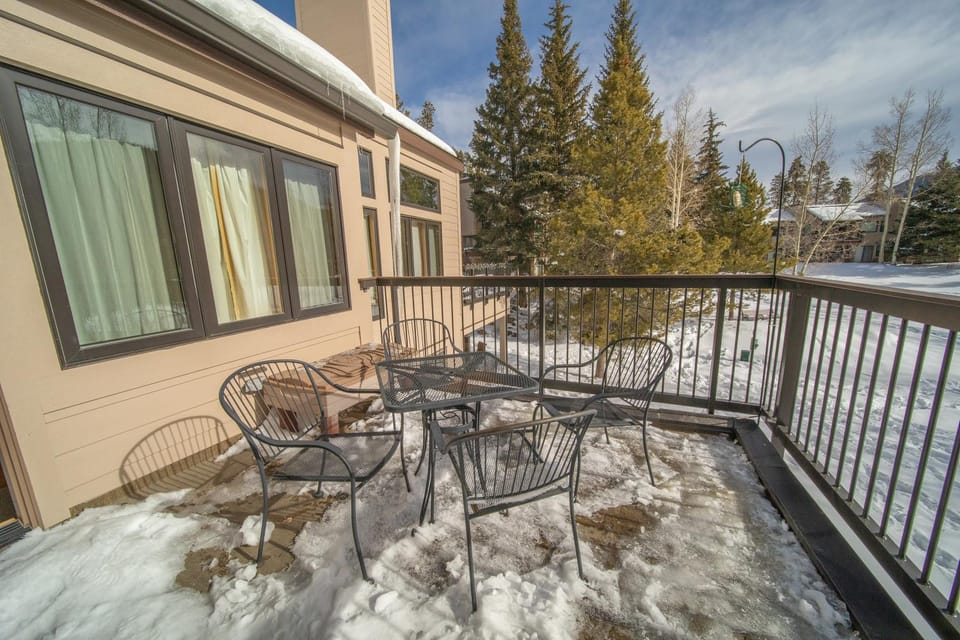Quicksilver 1618 by SummitCove Lodging in Colorado House in Keystone