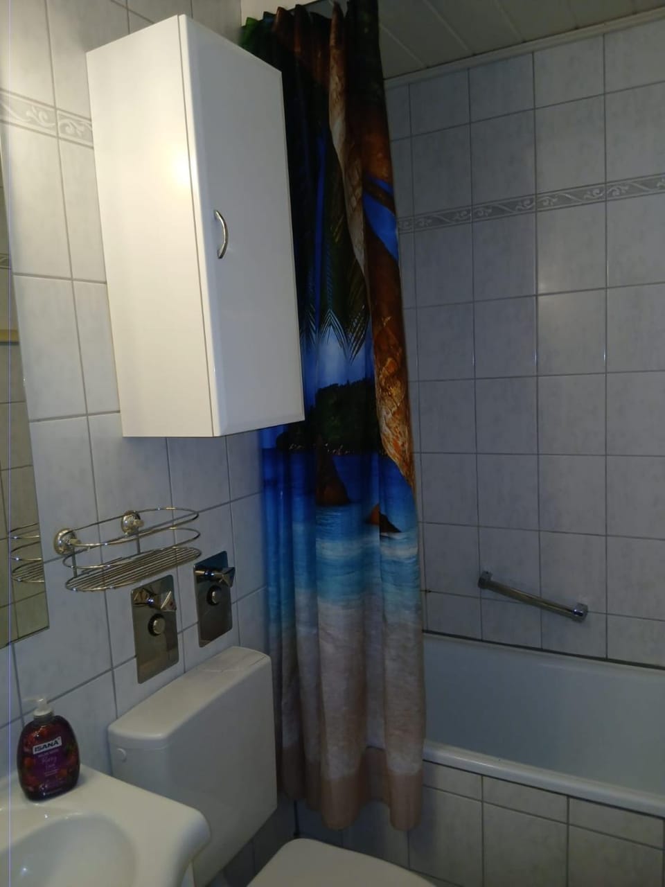 B305, Schöne 2-Zimmer Ferienwohnung Apartment in Koblenz