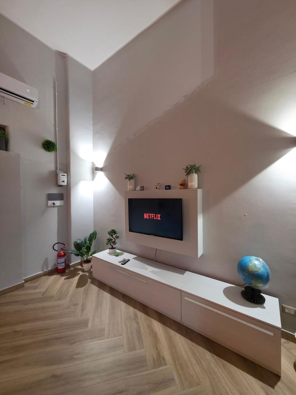 Communal lounge/ TV room, TV and multimedia