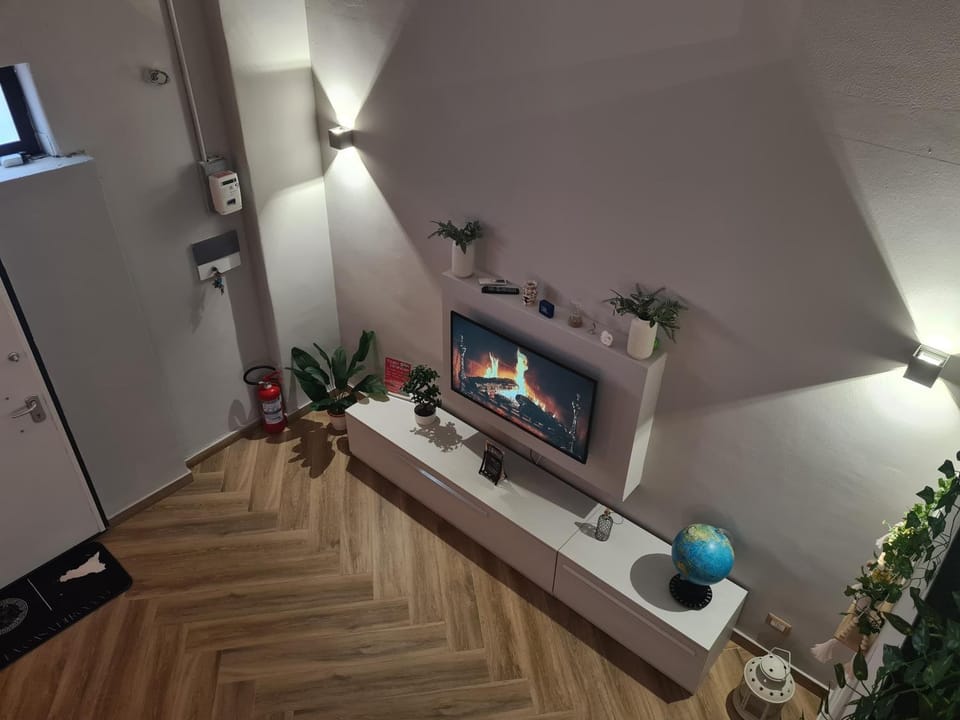 Communal lounge/ TV room, TV and multimedia