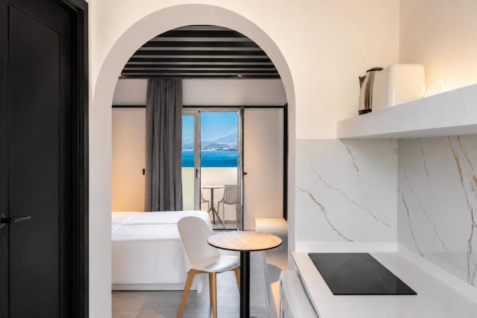 Bed, Bedroom, kitchen