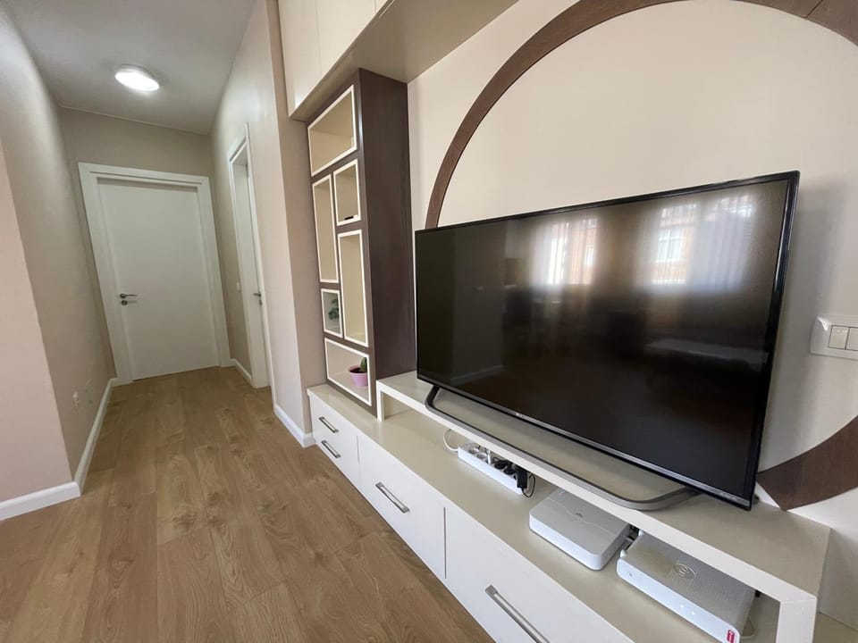 Communal lounge/ TV room, TV and multimedia