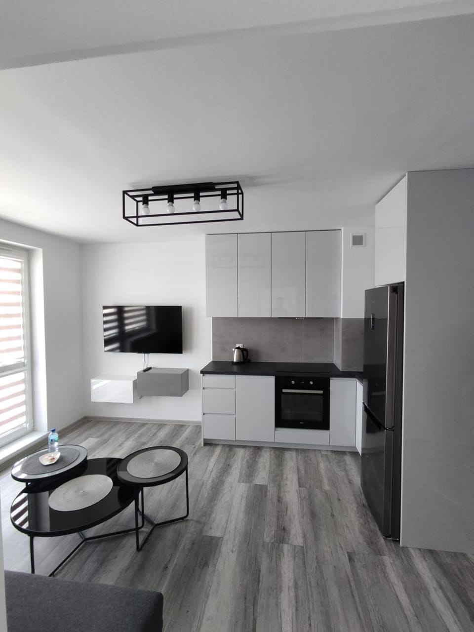 Kitchen or kitchenette, Living room