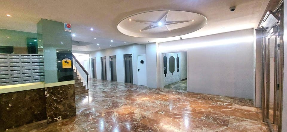Facade/entrance, elevator