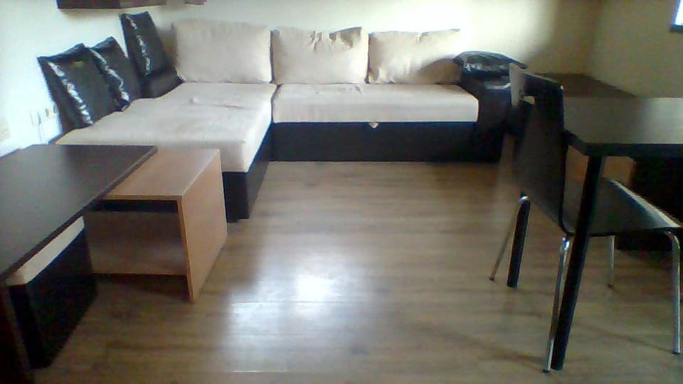 1 Bed - Sleeps 4 - Pets - Pool - Mtn Views Apartment in Blagoevgrad Province