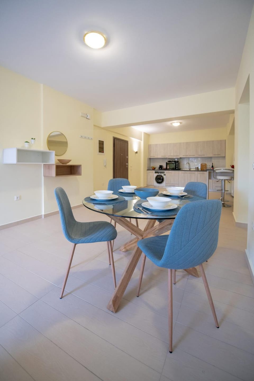 Living room, Seating area, Dining area, kitchen